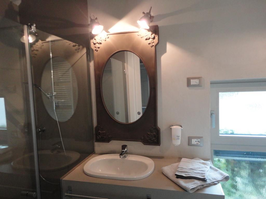 Corte Merighi Charming Rooms Verona Rum bild