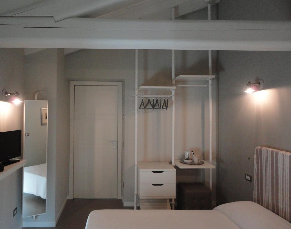 Corte Merighi Charming Rooms Verona Rum bild